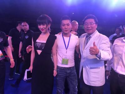 据《体育图片报》主编法尔克报道，拜仁渴望签下勒沃库森后卫若纳坦-塔。